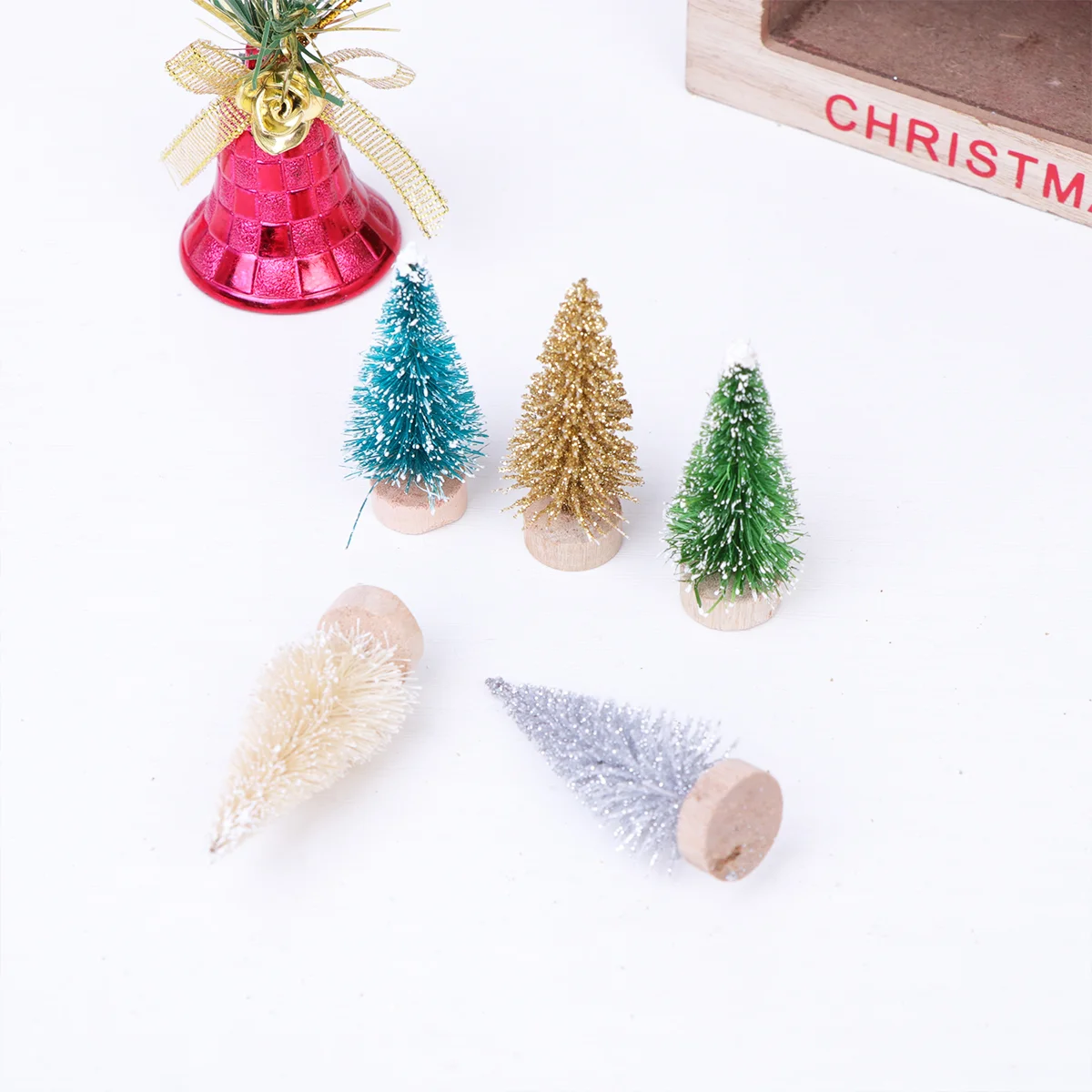 

60 Pcs Artificial Christmas Tree Fake Snow Mini Trees Tabletop Xmas Wooden Base