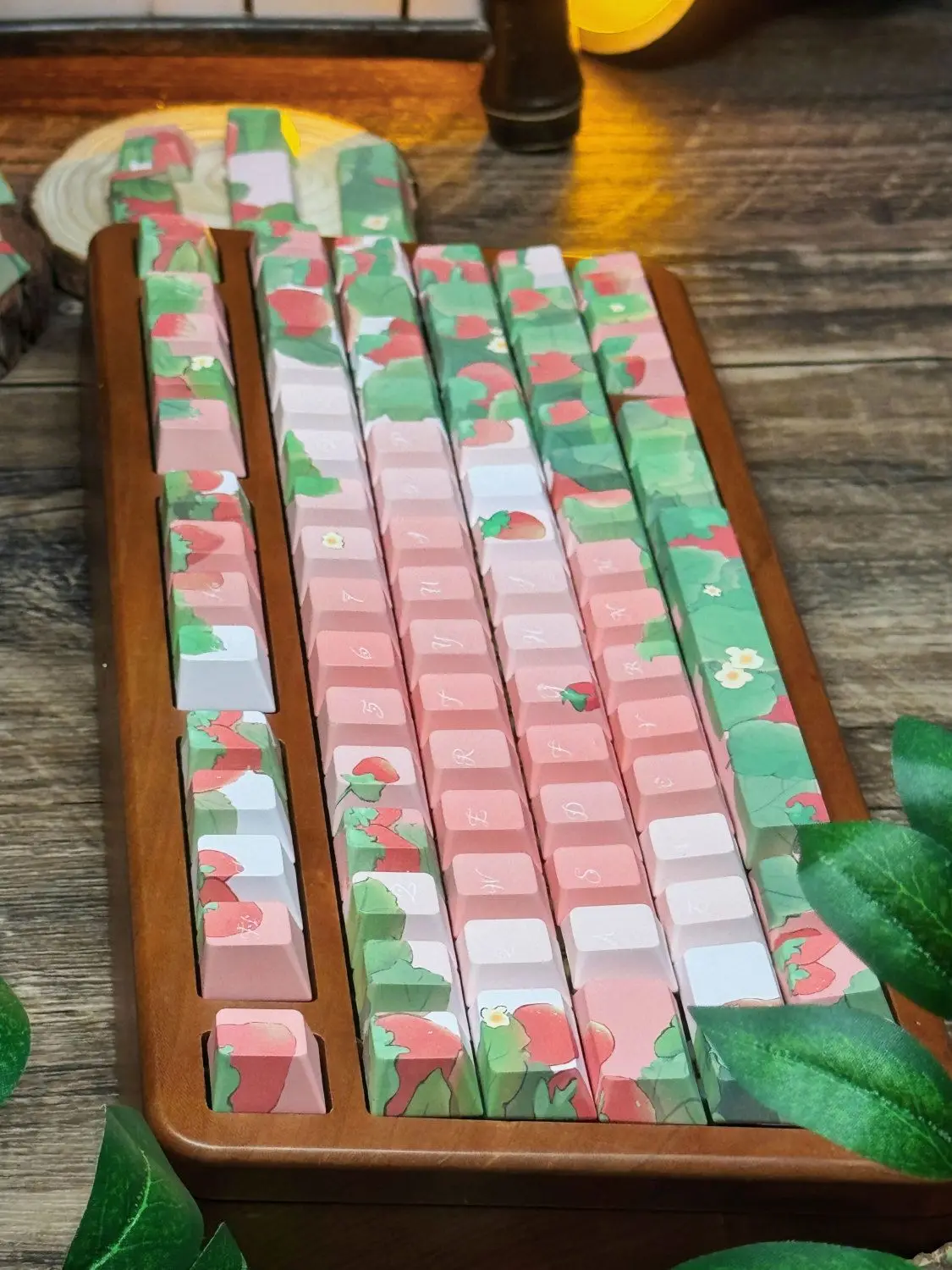 Strawberry Duoduo, the original side engraving is impervious to mechanical keyboard keycaps, all five sides are hot sublimation