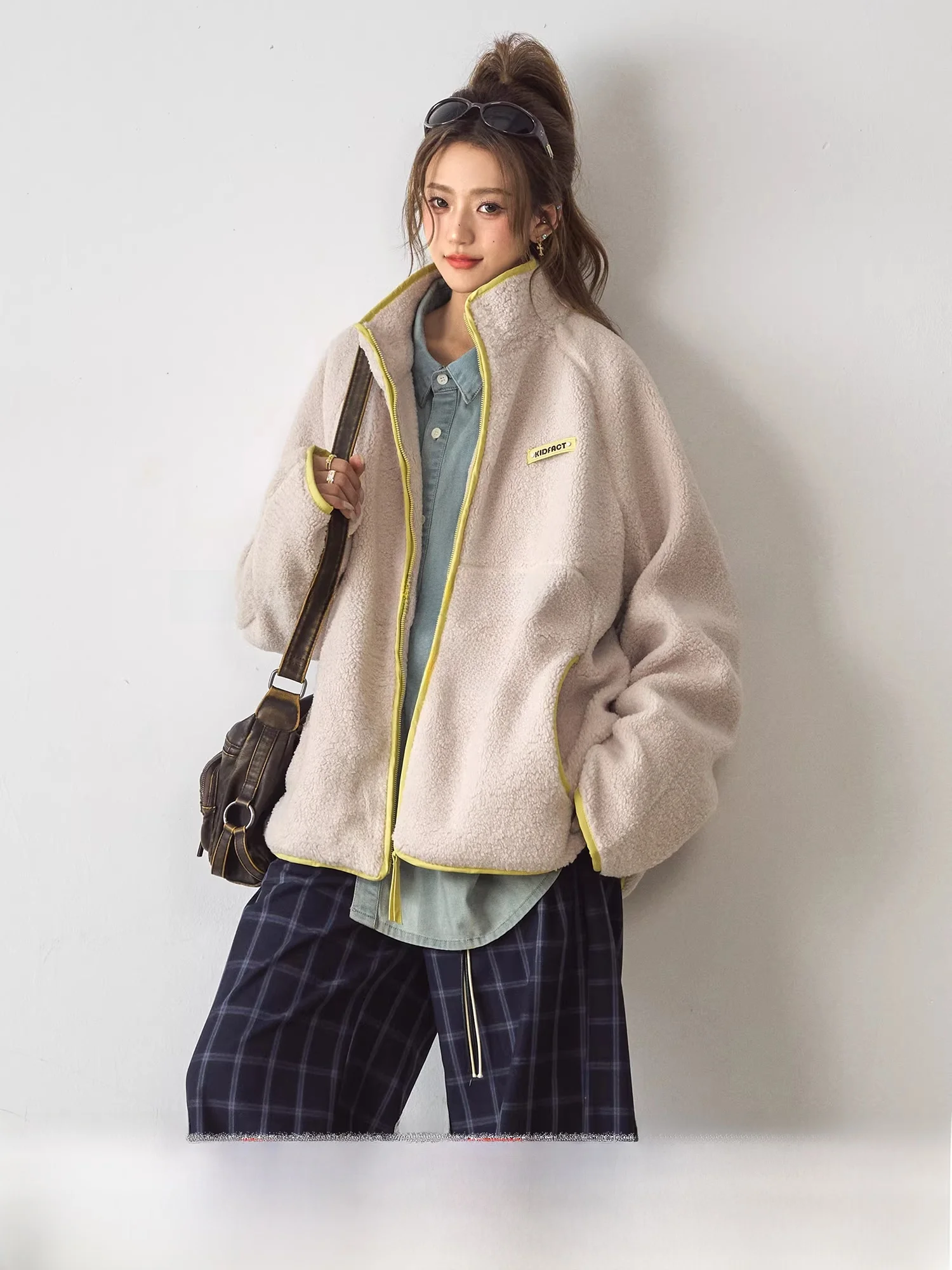 

Women's Lamb Fur Jaet Thiened Floing Stand Collar Coat Street Sle Loose Fit Polyester Fabric Long Sve Zipper Closure