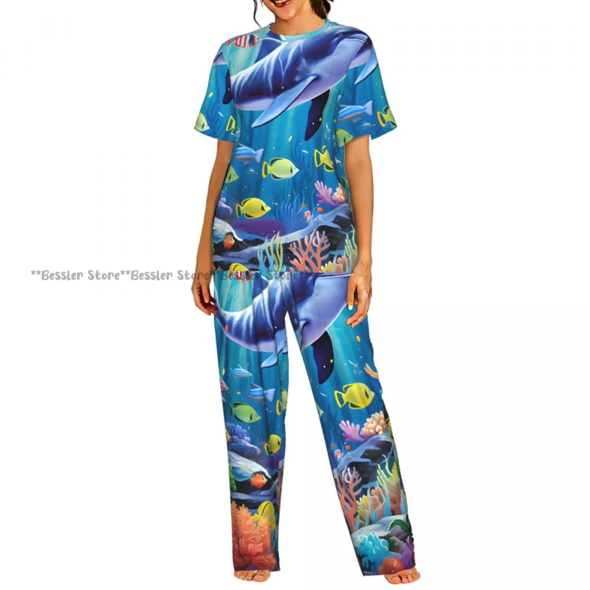 

Женская комфортная пижама с коротким рукавом: яркий принт с тропическими рыбами, морскими черепахами, очаровательными медузами и морскими коньками.