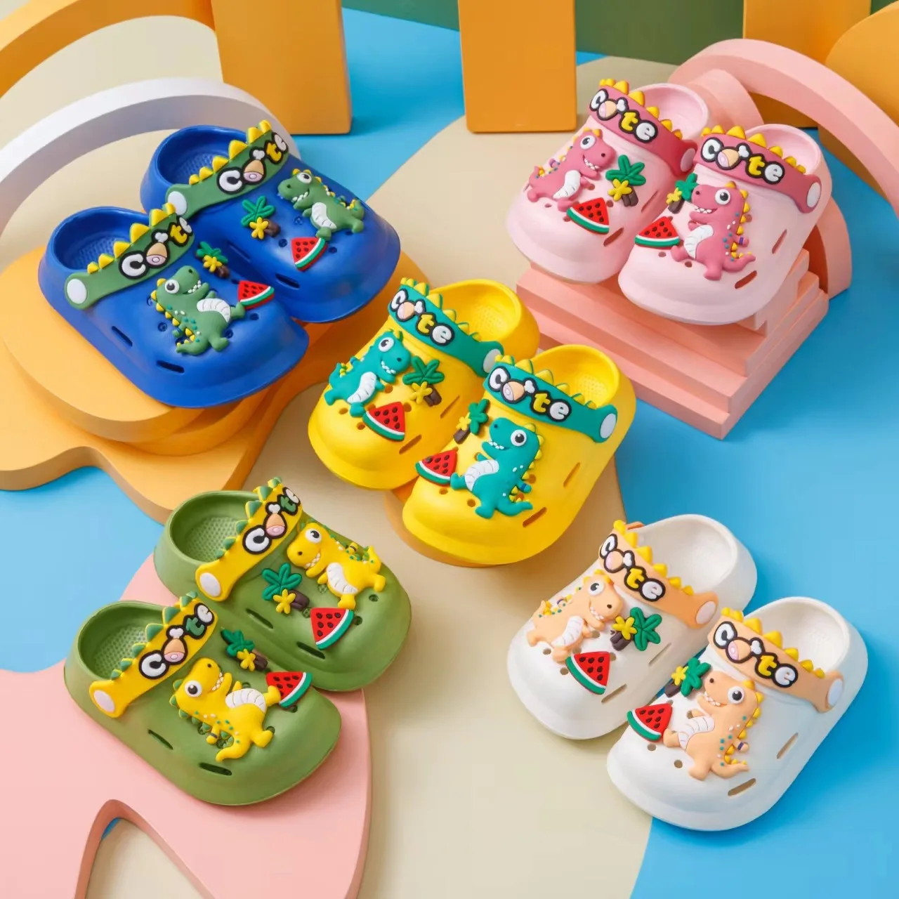

Уличные пляжные тапочки, детская садовая обувь, модные сандалии на мягкой подошве из крокодиловой кожи для детей, дышащие, нескользящие для дома