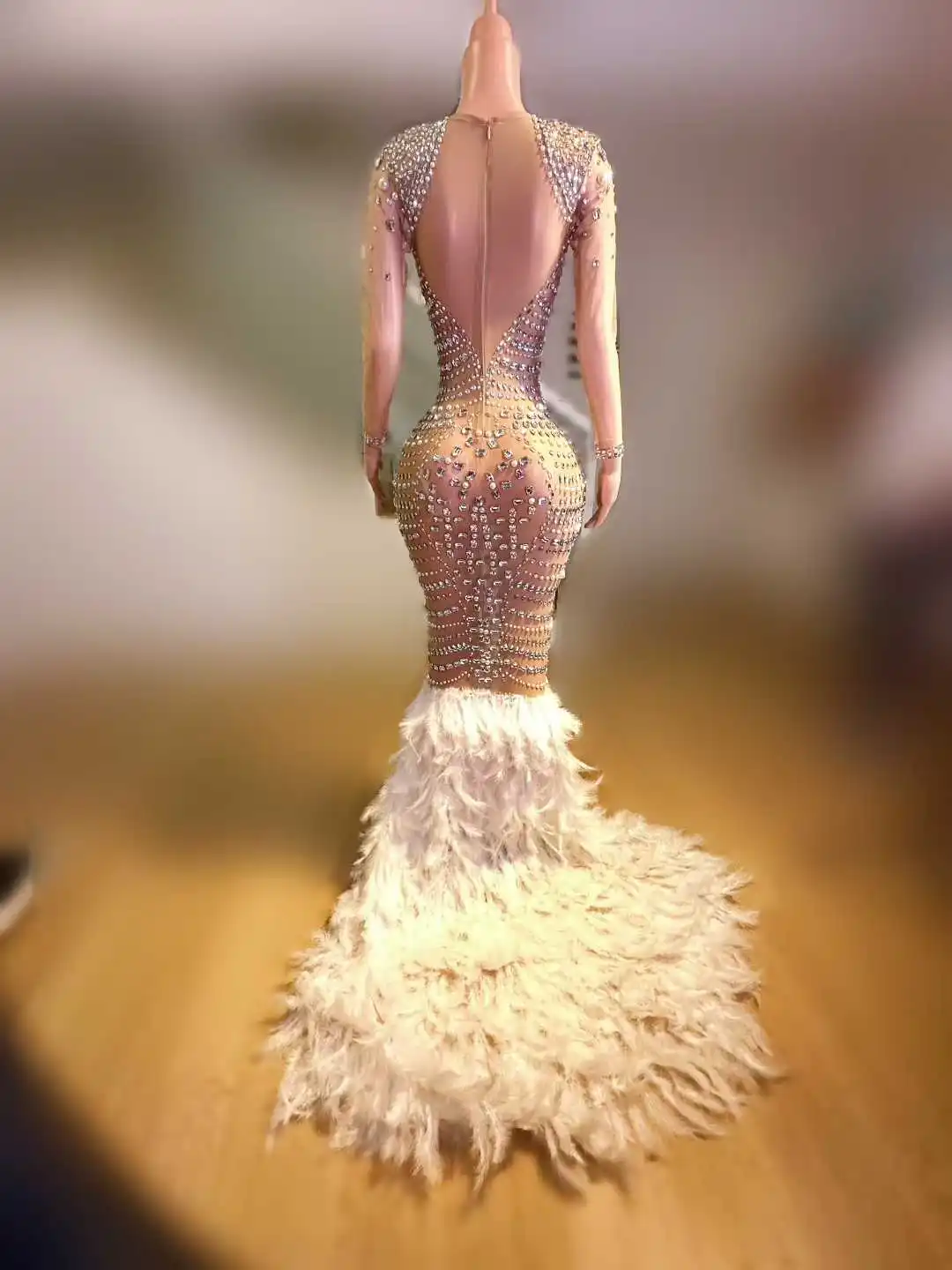 Luxurious Sexy Stage Costumes V-neck Diamond Feather Dress Nightclub Bar Dj Performance Singer Gogo Dancers Festival Stage Wear