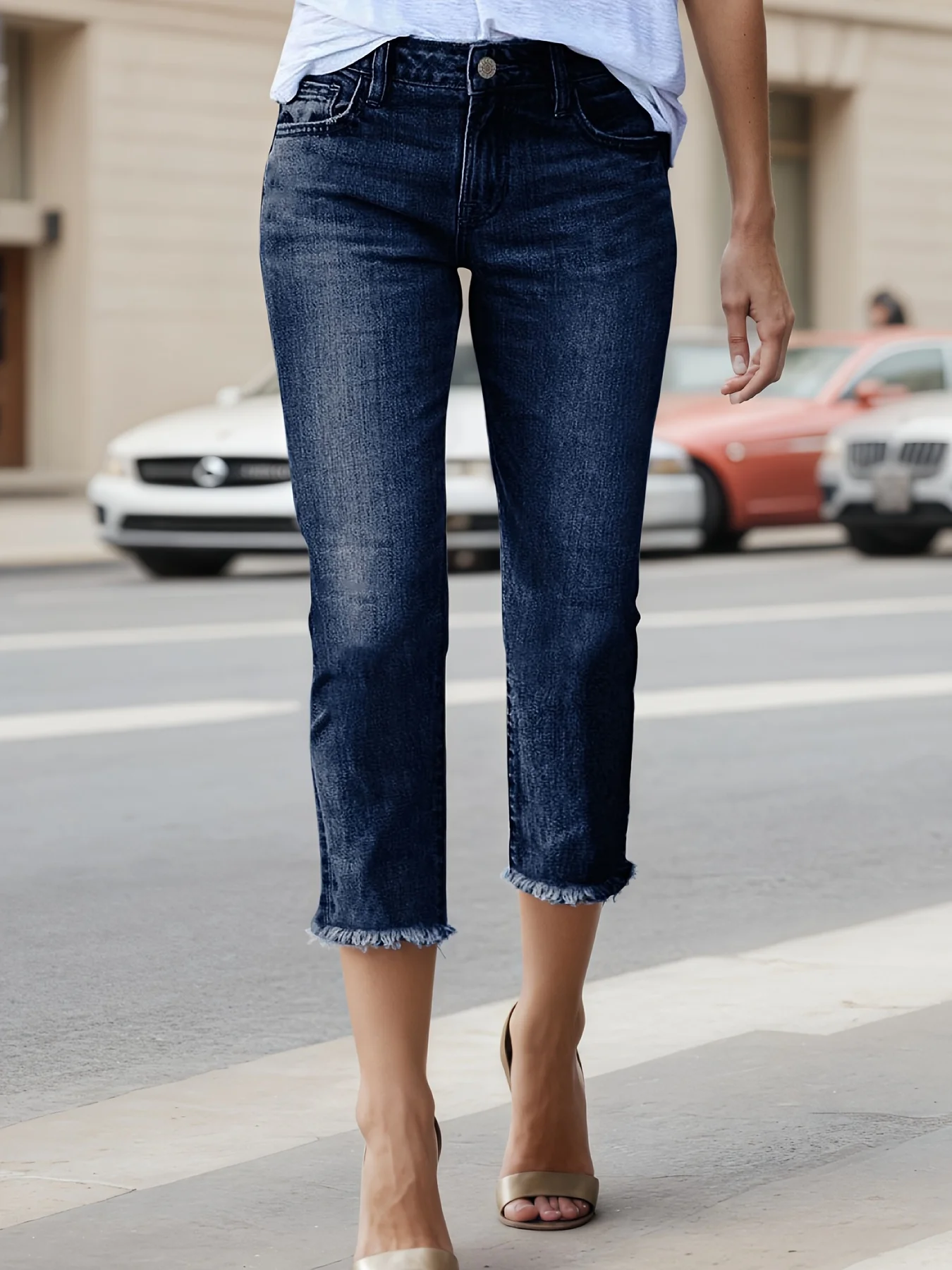 

2025 New Women's Fashion Casual Stretch 9-Minute Jeans, Washed Hairy Edge Small Foot Jeans, Women's Clothing