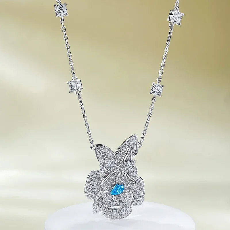 2024 Spring/Summer New Rose Necklace 925 Silver 3 * 5 Sea Blue Diamond Fashion Versatile Flower Collar Chain marry Jewelry