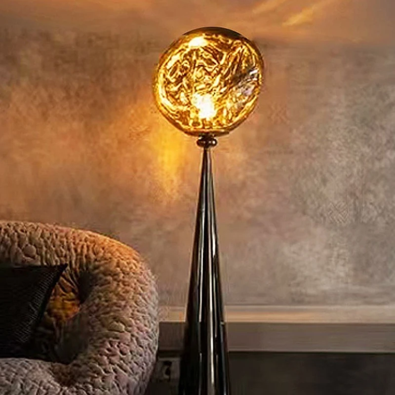 

Italian designer lava floor lamp simple light luxury living room sofa high-end atmosphere bedroom artistic sense vertical