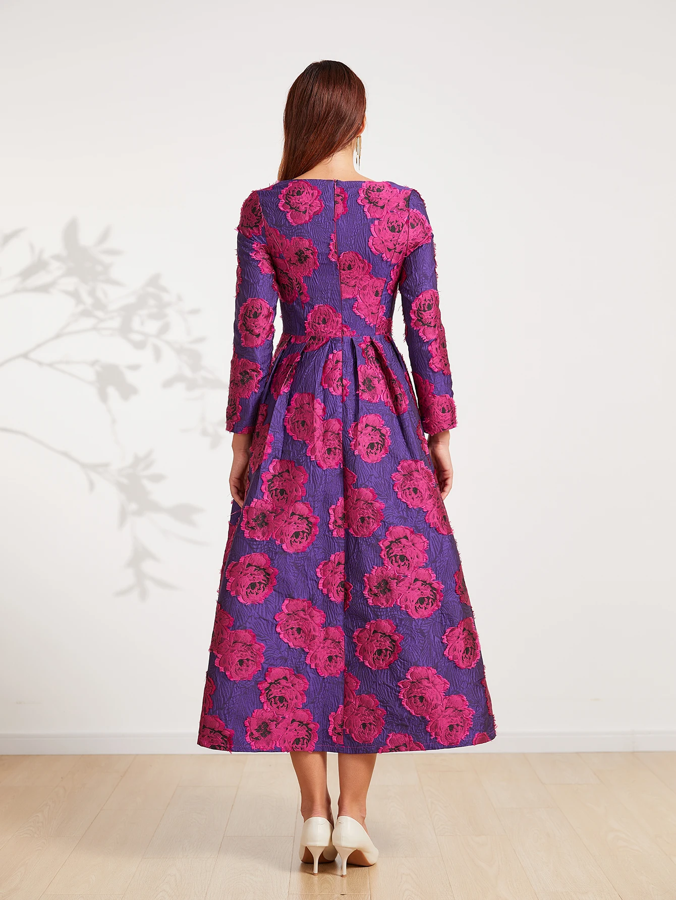 الشتاء والخريف الفاخرة الوزن الثقيل ثلاثي الأبعاد الجاكار كورتييه نمط الخصر المعانقة ألف خط الملمس الفاخر فستان طويل