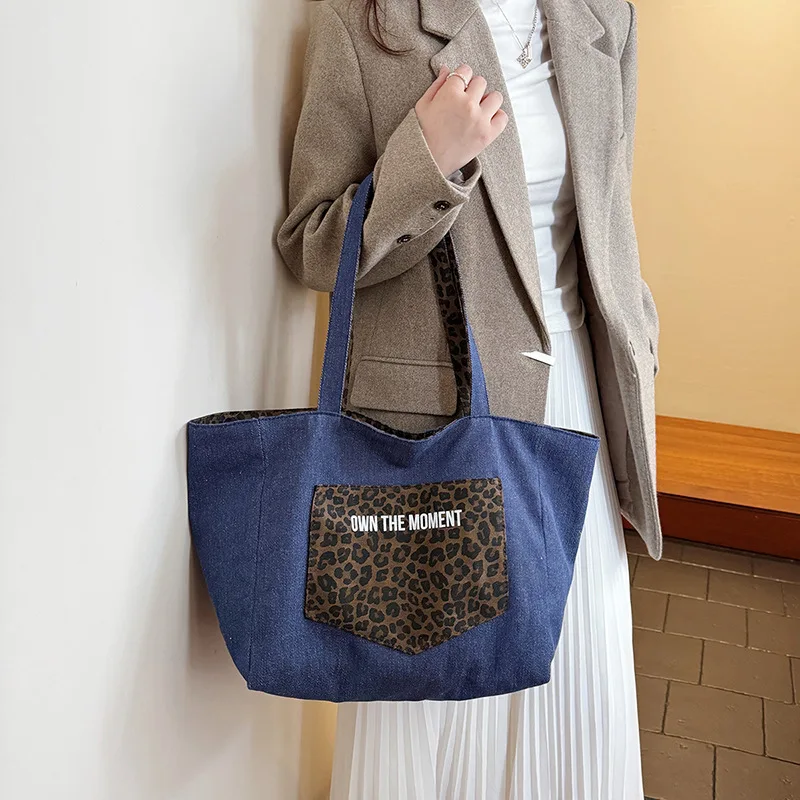 الشتاء أزياء الكورية نمط مطبوعة ليوبارد مقبض علوي حقيبة عارضة ومتعددة الاستخدامات حقيبة كتف سعة كبيرة عكسها حقيبة المدرب