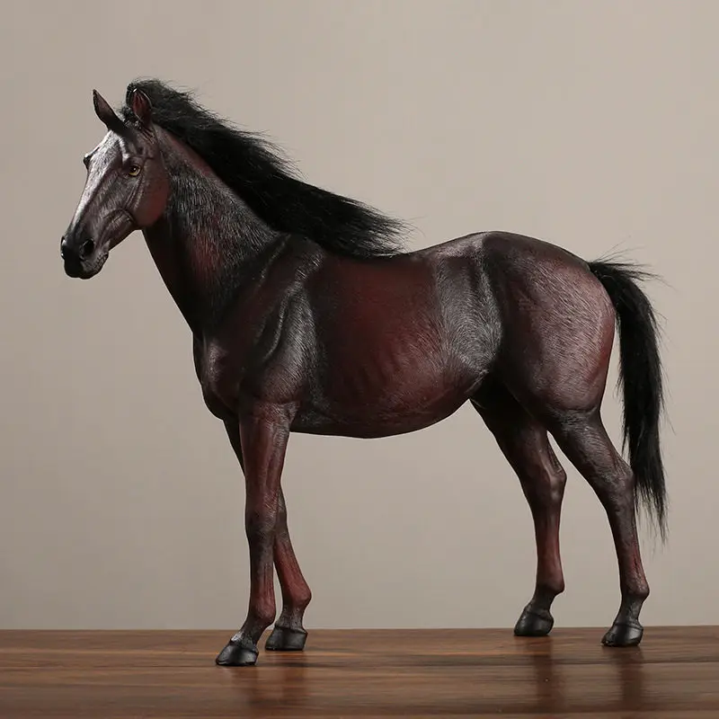 Successful simulation horse ornament Maxima