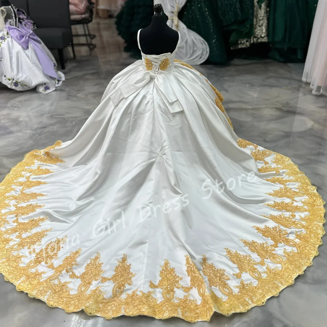 

Customized White Flower Girl Dress For Wedding Satin Gold Appliques Crystal Classic Kids First Communion Formal Events Ball Gown