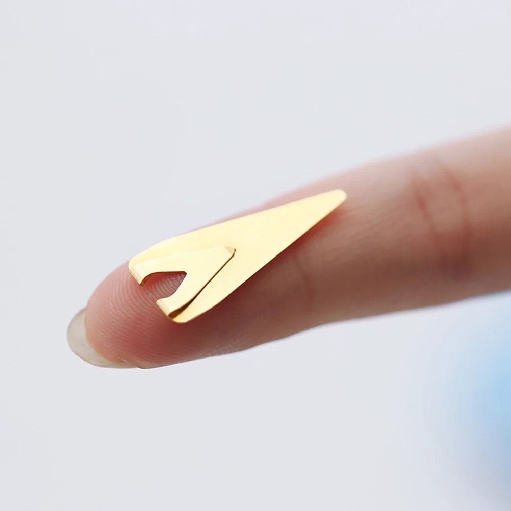 

6Pcs Metal Bookmark Retro Hollow Mini Creative Simple Pointer Suitable for Students Writers Readers Gift Business Souvenirs DIY