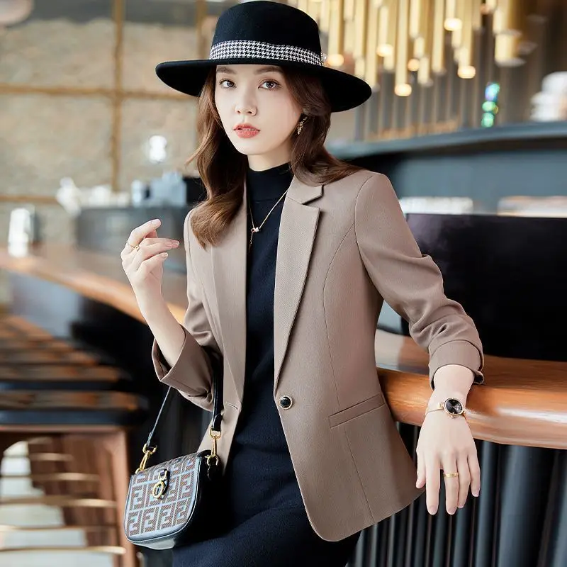 

Spring 2025 Casual Tailored Jaet Women's ort Slimming Profional Top Ele ort Suit Outerwear Faionable