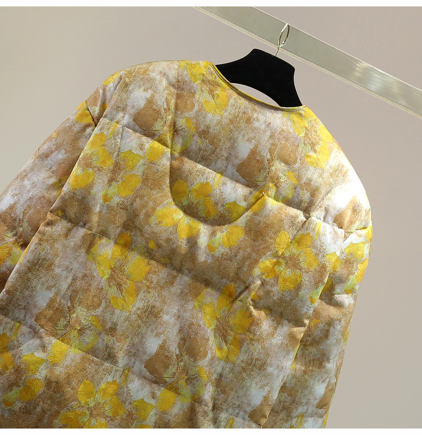 Novo estilo chinês destacável grande gola de pele manga longa para baixo forro jaqueta outono inverno amarelo jacquard grosso em torno do pescoço casaco