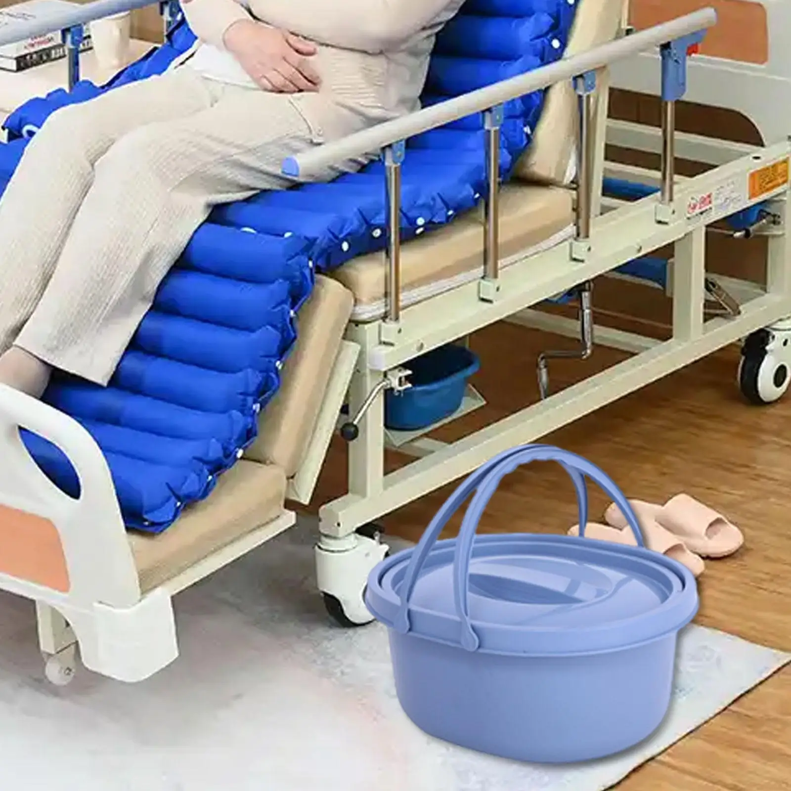 Compact Commode Pee Container with Sealed Cover PP Material for Indoor & Outdoor Use Reusable Space Saving Multifunctional