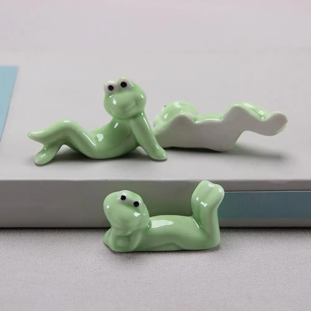 Frog Chopsticks Rack Ceramic Frog Chopstick Holder Set Tableware Rack for Dinner Spoons Forks Kitchen Dining Table Decoration