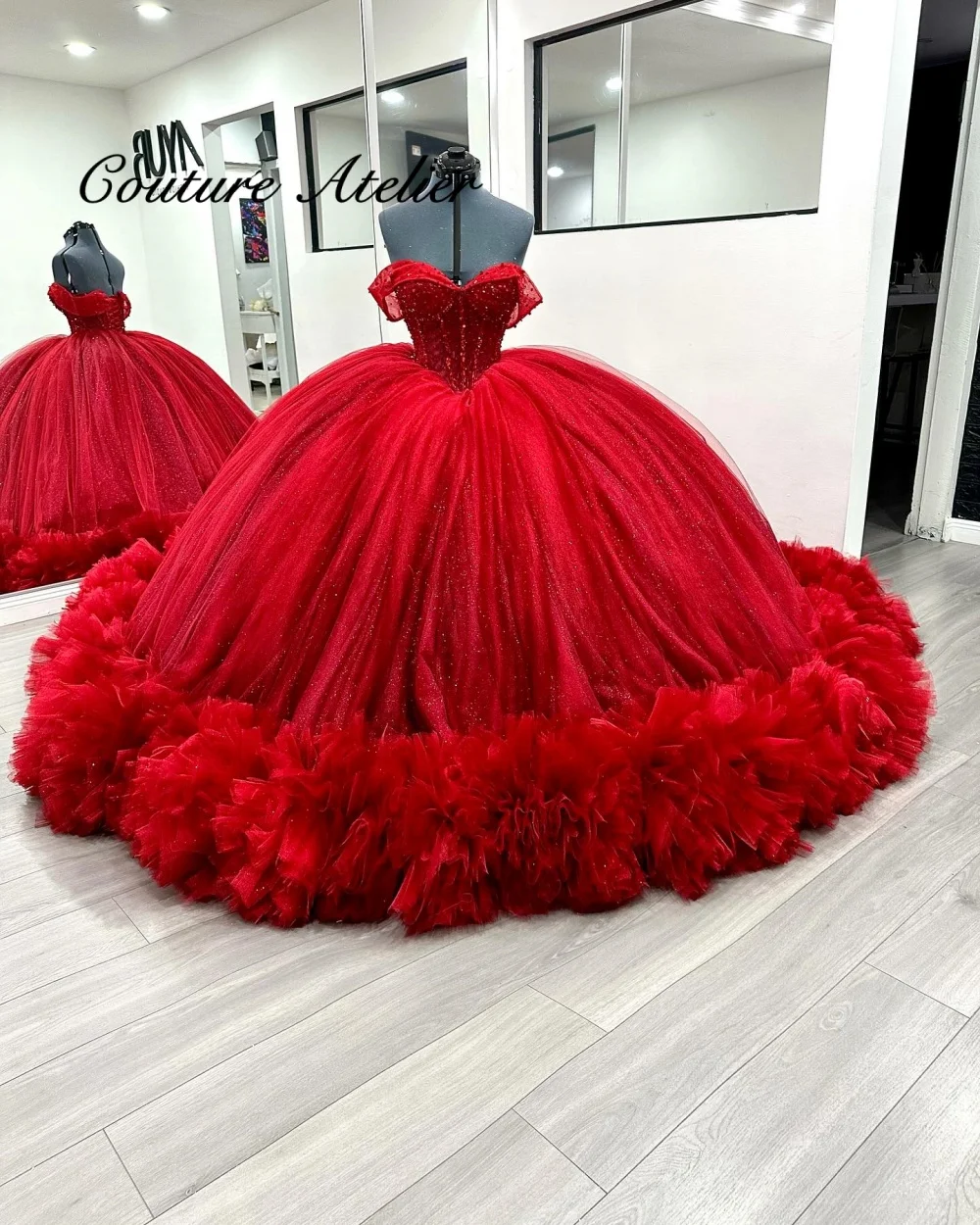 

Red Beaded 2025 Quinceanera Dresses for Sweet 15 Year Sexy Off Shoulder Puffy Ball Gown Lace Appliques Princess Gowns Customized