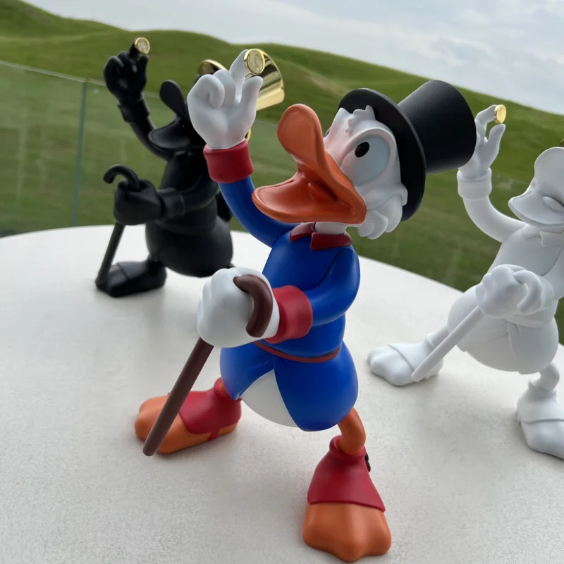 New Disney Anime Donald Duck Figure Cartoon Statue Large Resin Home Decor Ornament Action Figurine Christmas Gift Toy