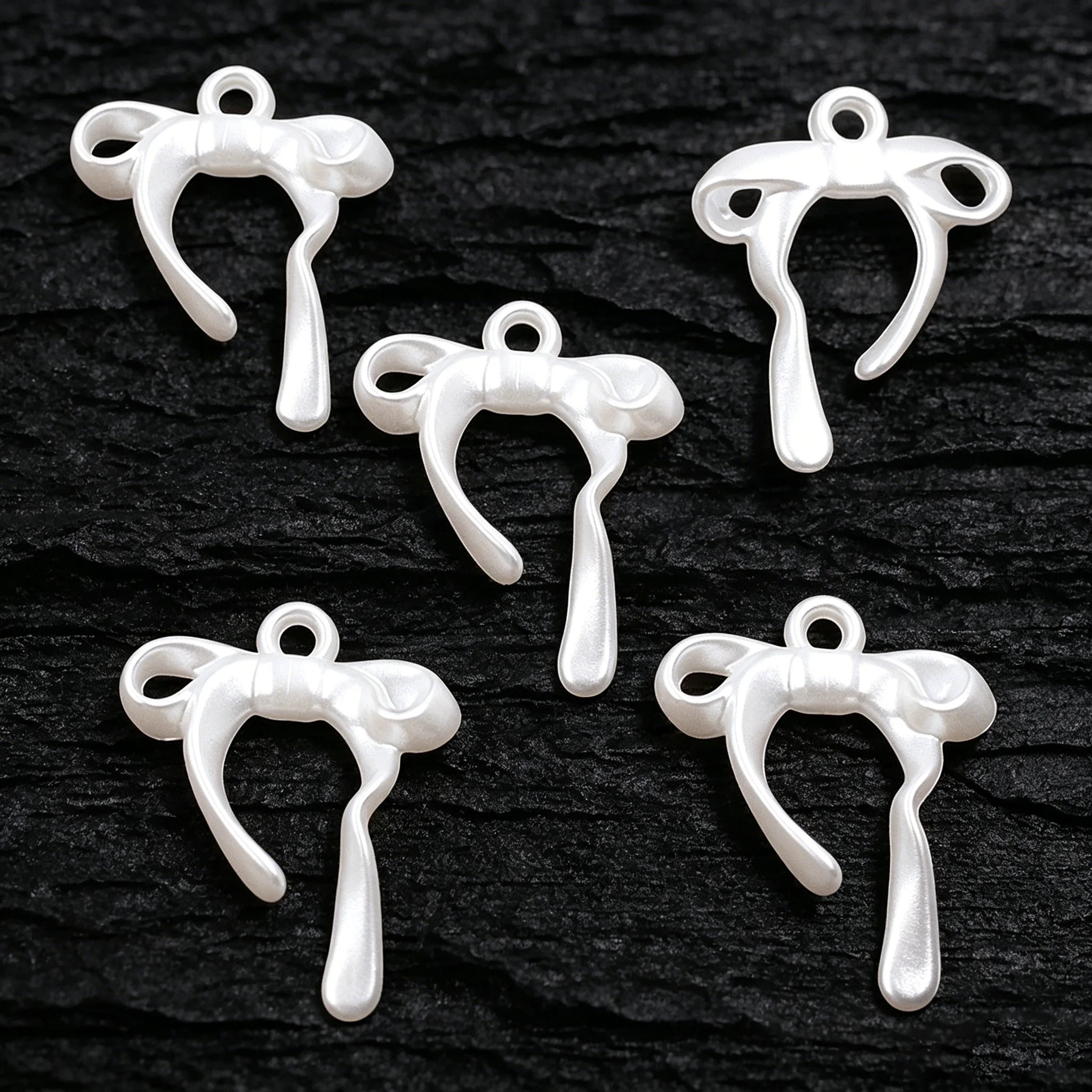 30/50/100g gemischte, zufällige Acryl-Imitationsperlen-Schleifenanhänger für DIY-Armbänder, Halsketten, Schmuckherstellung, Zubehör – Detail 5