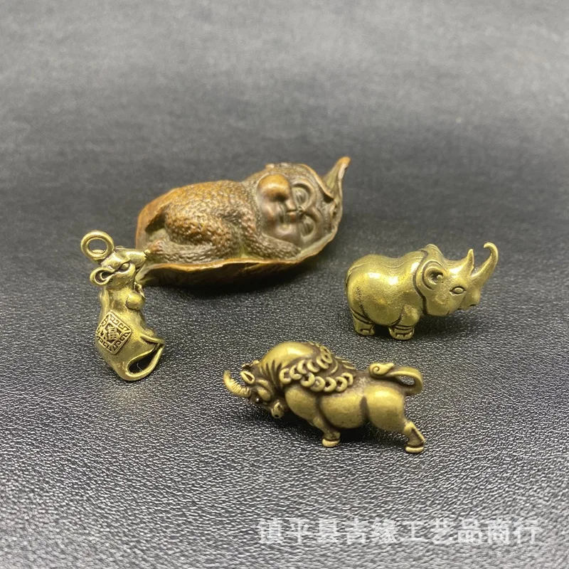 Wholesale Two Pieces Price Device Animal Small Twelve Zodiac Rat Rabbit Cattle Mini Keychain Pendant Pure Copper