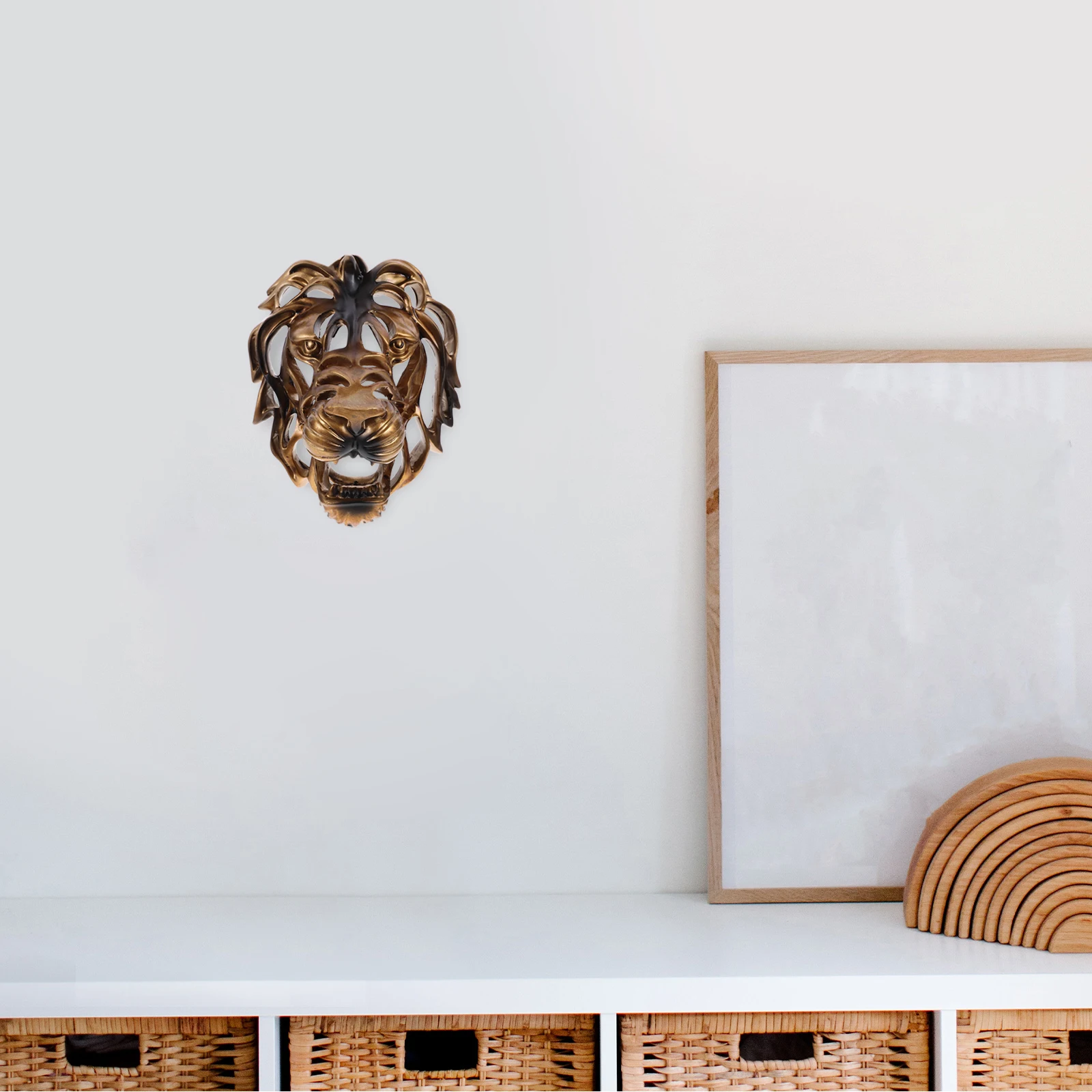 

Lion Head Wall Hanging Art Sculpture Resin Material Home Decor Luxury Bedroom Kitchen Walls Golden Animal