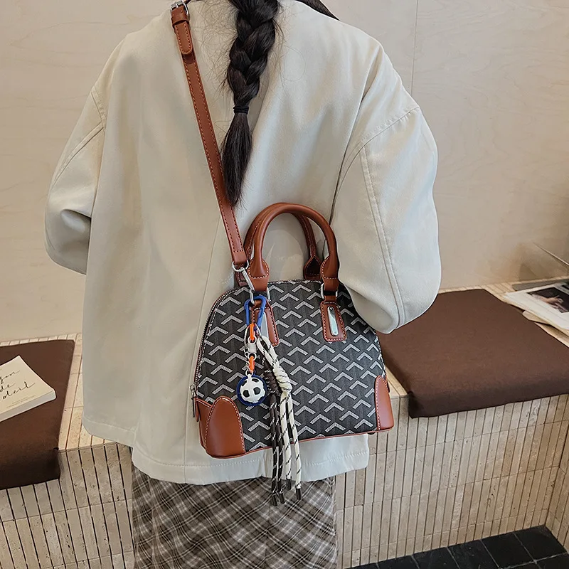 

2025 Новая сумка через плечо в корейском стиле — минималистичный кошелек на плечо, стильная повседневная женская сумка, модная рабочая сумка для пригородных поездок