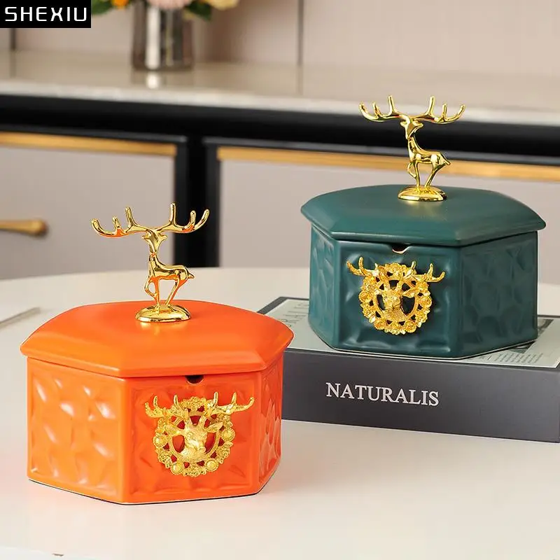 

Creative Embossed Golden Deer Ceramic Ashtray Household Large-capacity Ash Storage Box Gift Metal Animal Ashtray Home Decoration