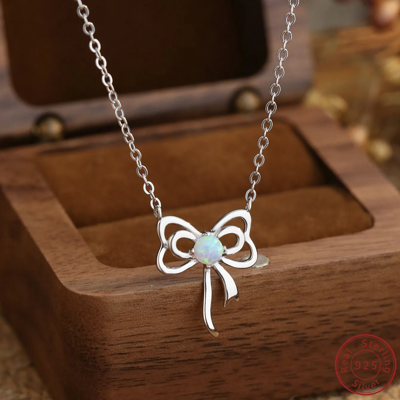 

Новинка 2025, 100% стерлинговое серебро S925, ожерелье с бантом и белым опалом, модное нишевое темпераментное высококачественное ожерелье для женщин