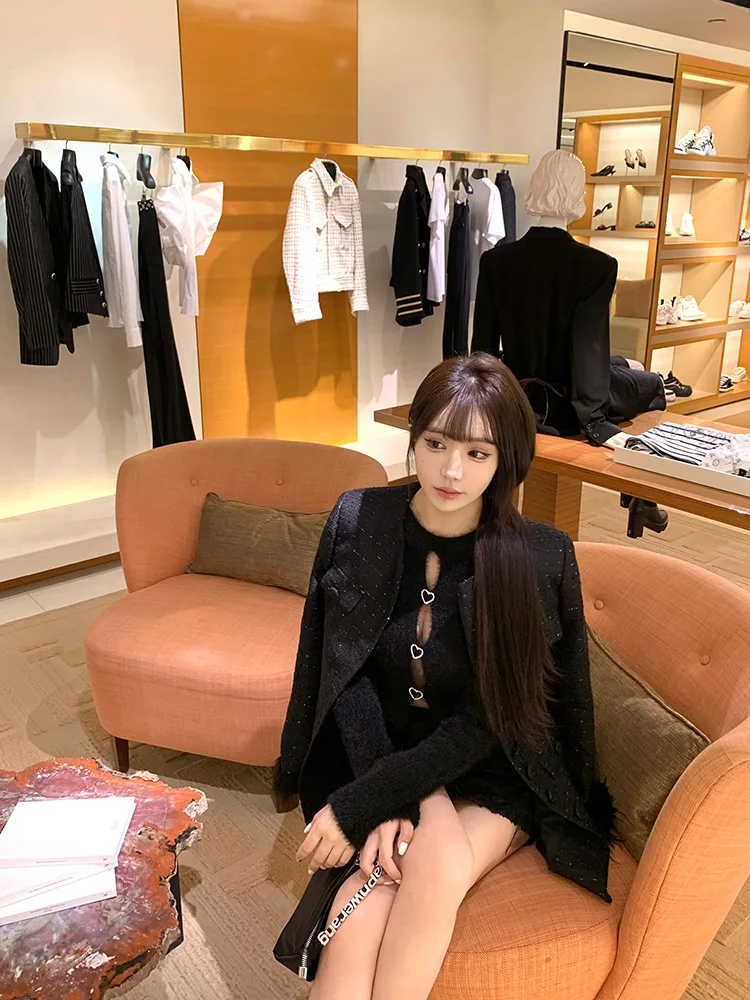 

Модная легкая роскошная женская куртка Liuu с перьевыми манжетами, элегантная верхняя одежда в стиле маленькой французской элегантности