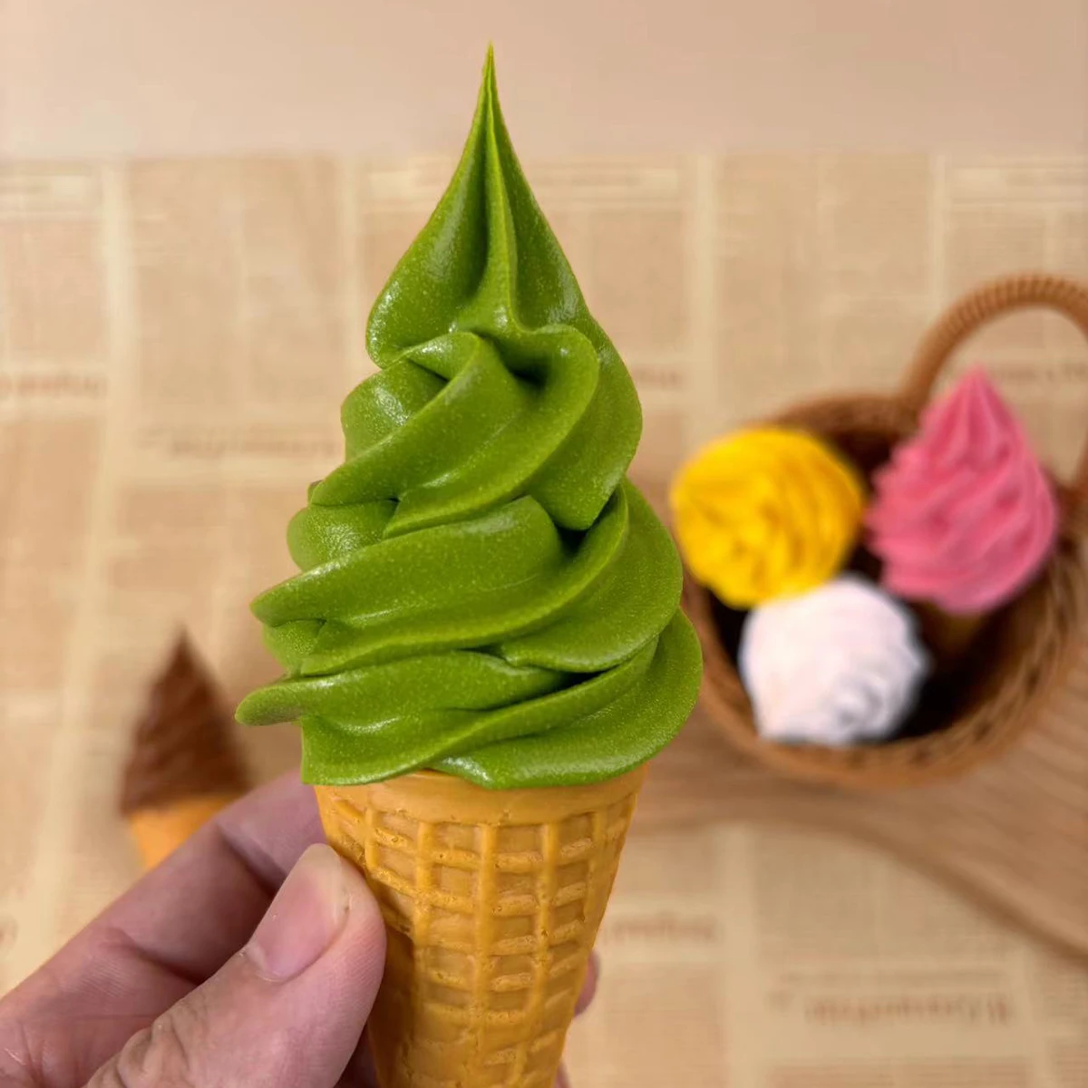 Simulated Ice Cream Artificial Lifelike Ice Cream Fake Ice Cream Food Model for Home Kitchen Cabinet Desk Shops Party Decor Samp