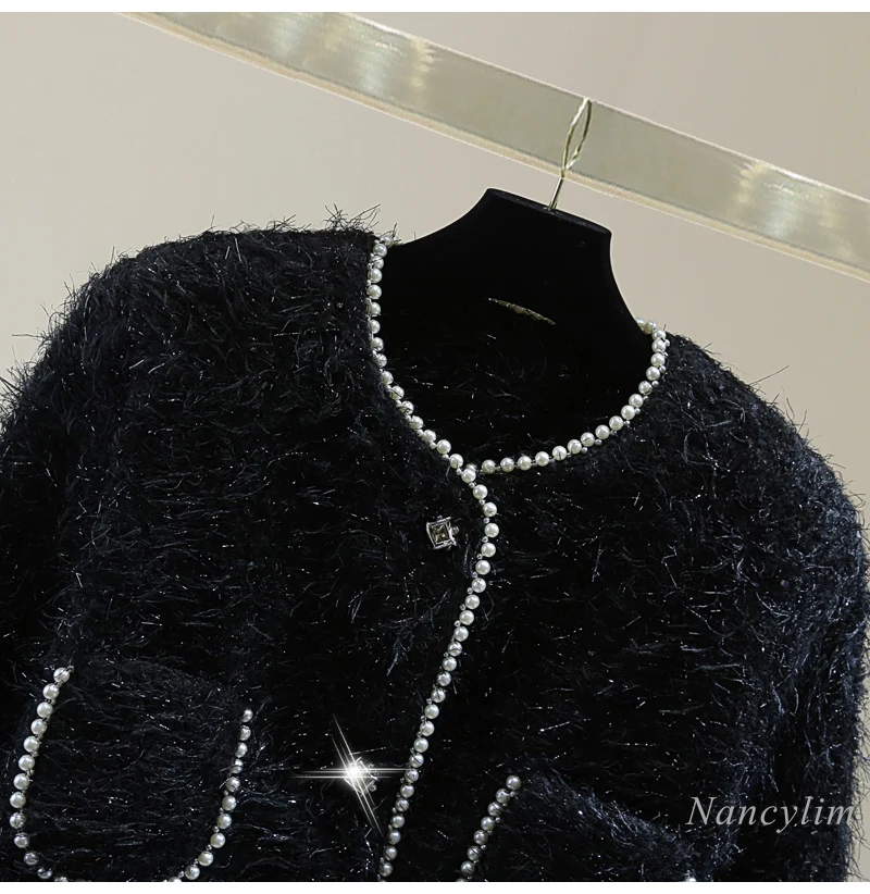 Chaqueta negra de manga larga con borlas contrastantes de cuentas para mujer, abrigo de traje pequeño de cuello redondo de seda brillante, hebilla de diamantes de imitación, Primavera e Invierno