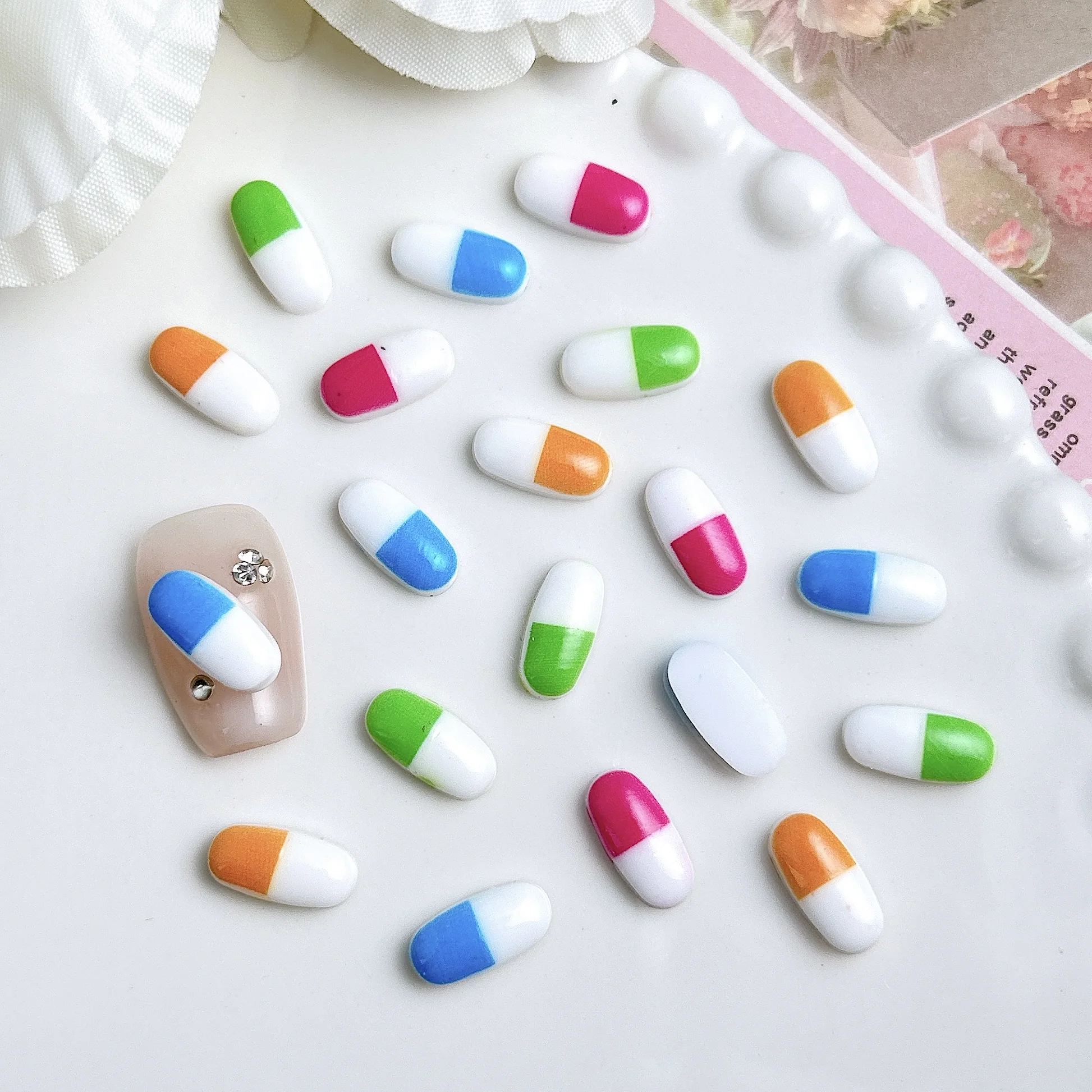30 قطعة مبتكرة مقلد مضيئة كبسولة مسمار الفن زينة رائعتين الملونة حبة الراتنج مسمار السحر DIY بها بنفسك أجزاء مانيكير #3