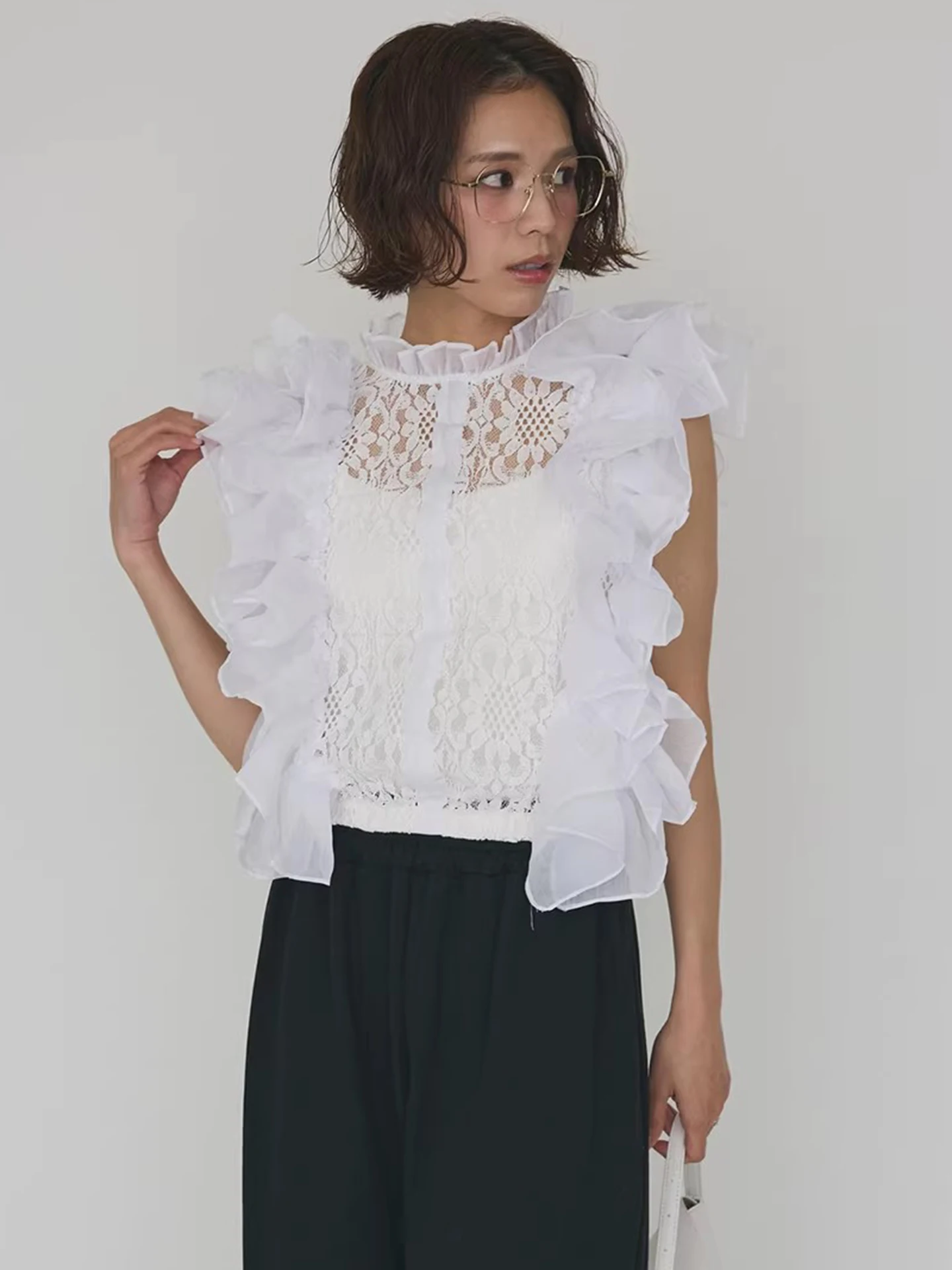 

Летняя новинка Liangliang: Женская блузка с коротким рукавом, кружевными вставками и бисером, в корейском стиле, свободного кроя, из полиэстера.