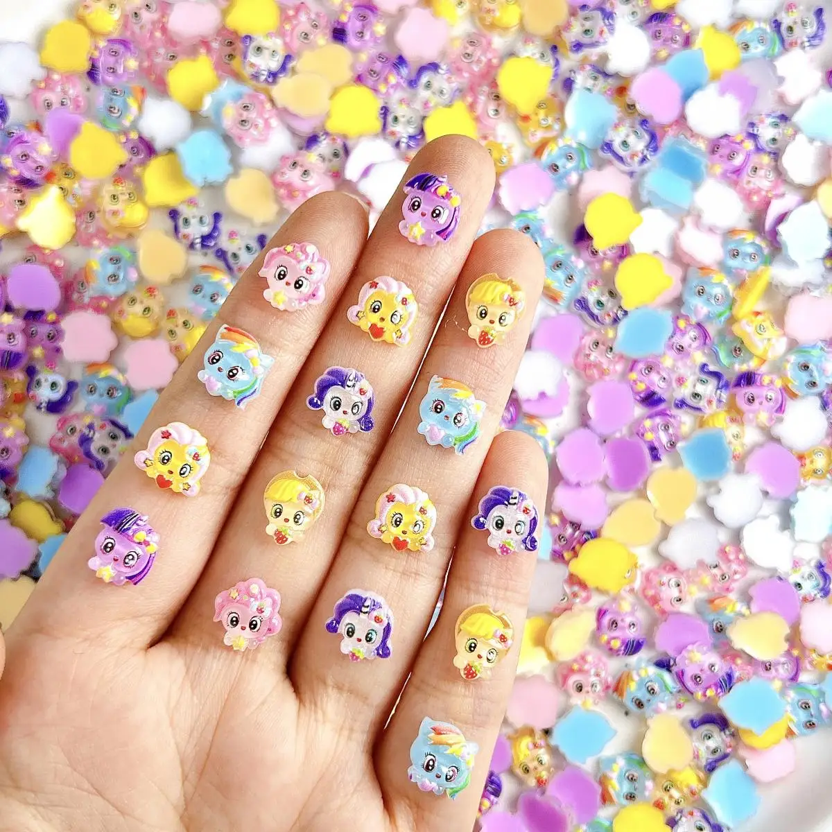 

Randomly Mixed 3D Resin Cute Cartoon Rainbow Horse Nail Art Decoration Kawaii 6 Color Small Horse Head Nail Charms DIY Crafts