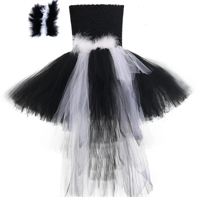 Cute Forest Creature Trailing Tulle Outfit with Black-white Contrast, Great for Trick-or-treat Trips and Zoo Theme Family Party
