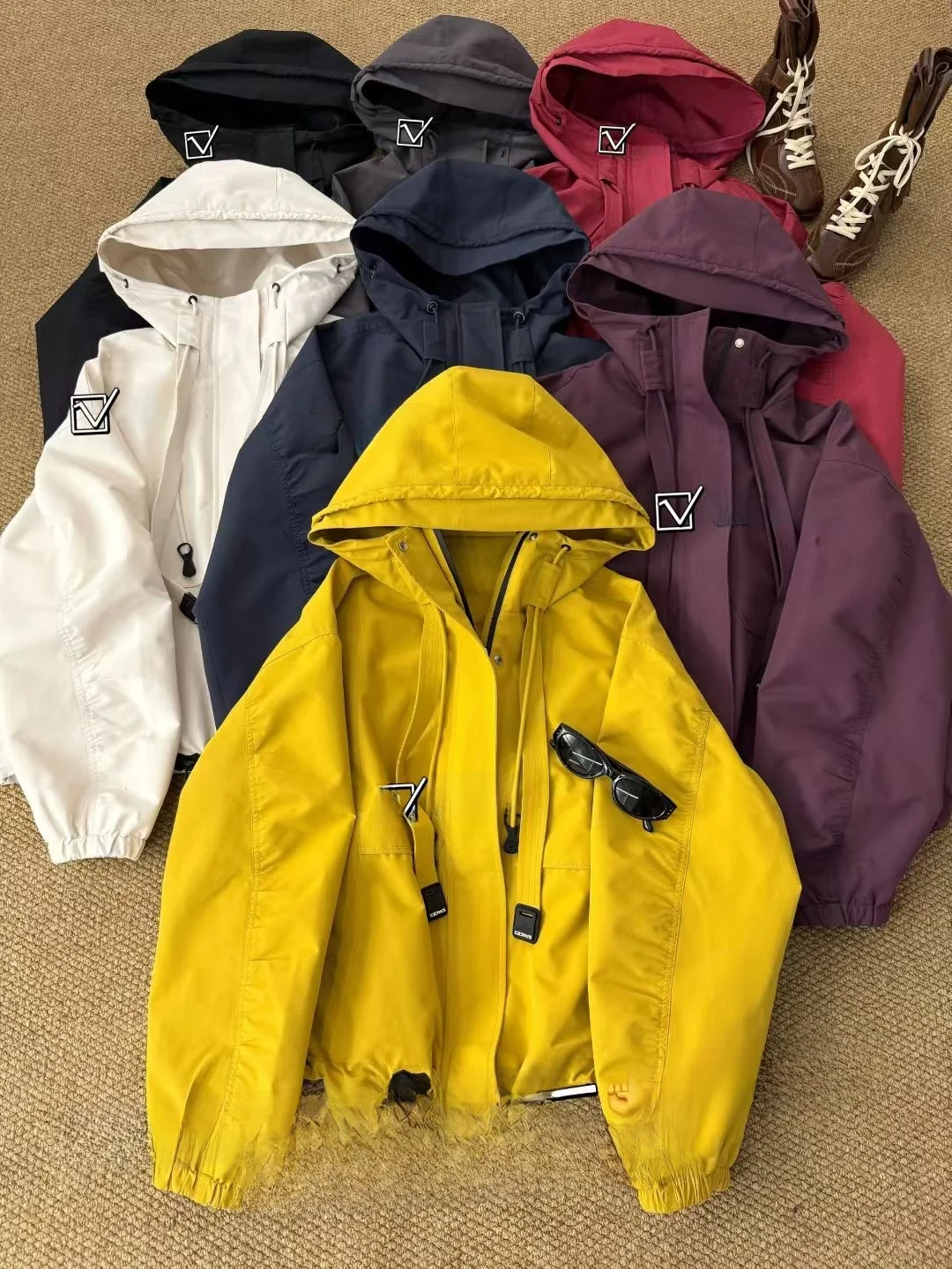 

Xuanxuan Meili Zu 2025, осенняя новинка, модная универсальная утягивающая женская верхняя одежда с капюшоном, корейская Sle 855