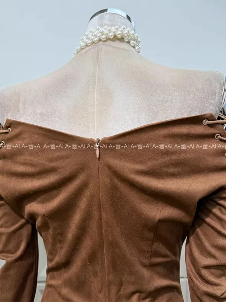 DFDG Damska Sukienka Bodycon na Wiosnę Lato 2025, Seksowna, Odkryte Ramiona, Wiązana na Krzyż, z Wycięciami, Długi Rękaw, Dopasowana, Niszowa Mini Sukienka na Imprezę