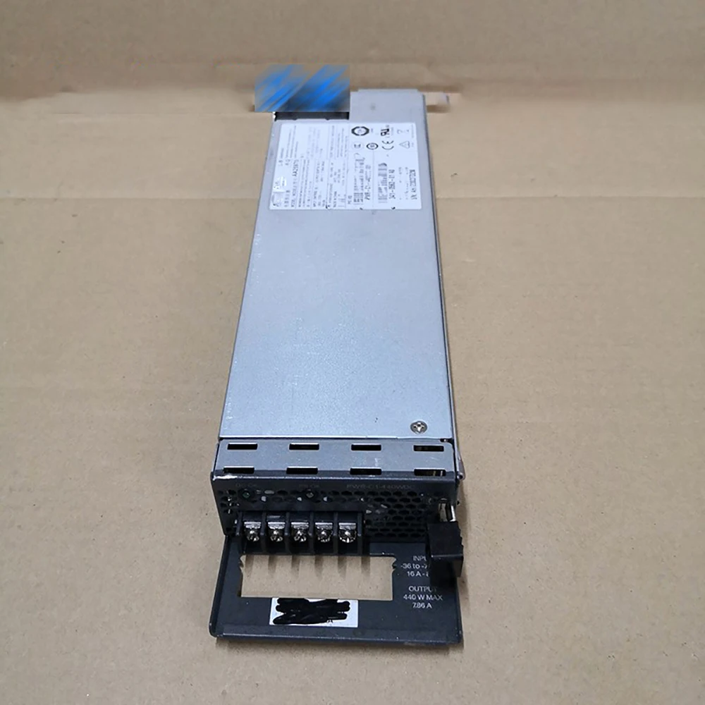

Блок питания PWR-C1-440WDC, используемый на коммутаторах серии WS-C3850 341-0563-01 A0 440 Вт