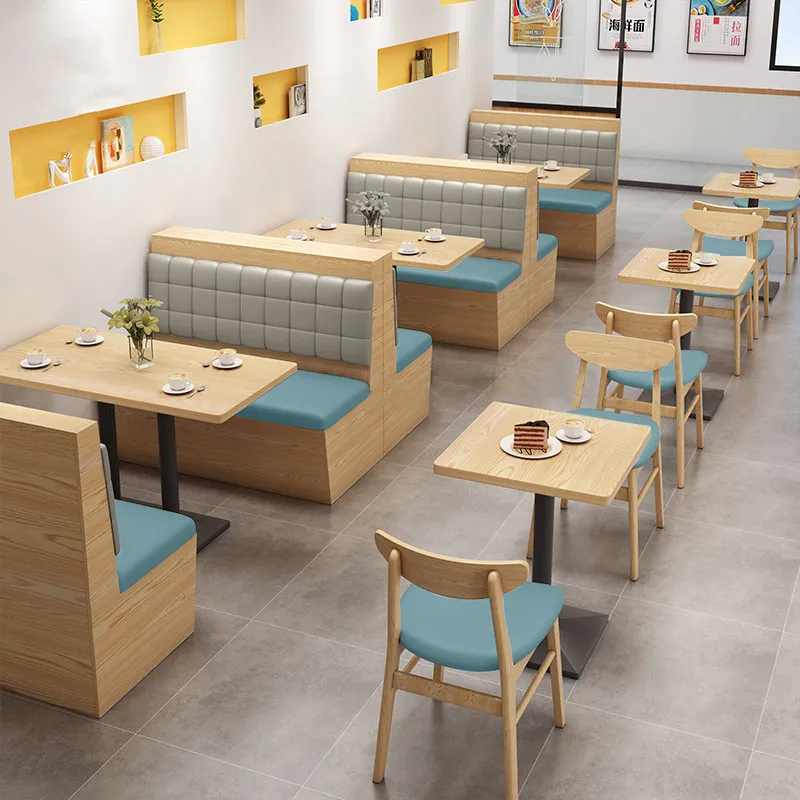 Hochwertiges, maßgeschneidertes Möbelset für gewerbliche Projekte, modernes Restaurantmöbel-Set aus Tisch und Stühlen aus Holz