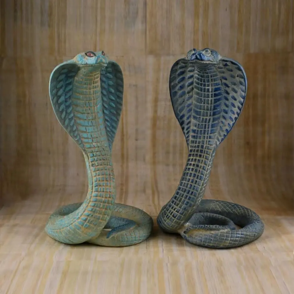 

Exquisite Lifelike 3D Cobra Model Toy Scales Ornament Simulated Cobra Figure Snake 18cm Animal Simulation Model Christmas