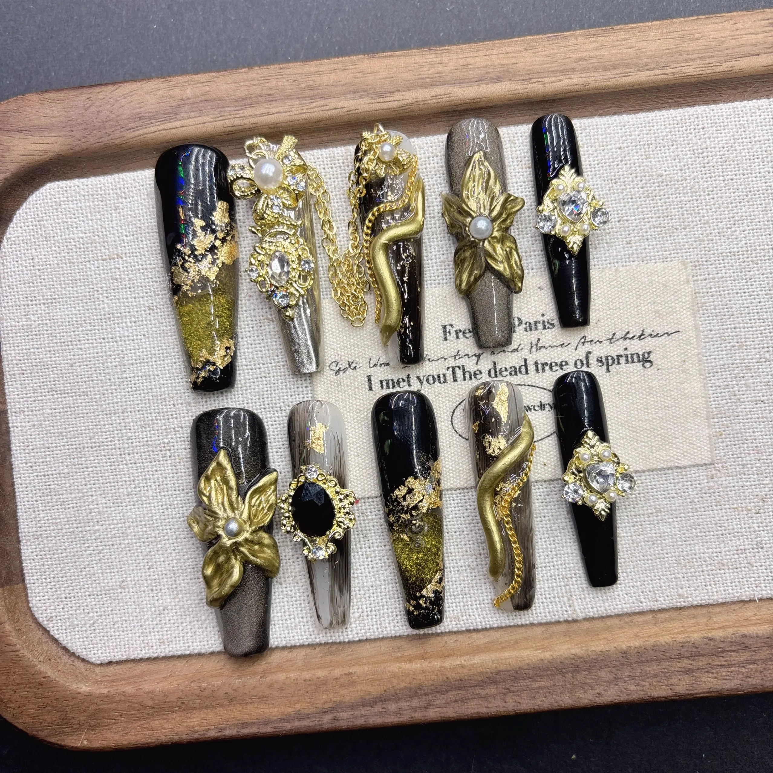 Gothic Queen Armor Nails Black Silver Gold Leaf Resin Flexible Fit Snake Chain Gothic Glam Crystal Durable Party Nail Ar