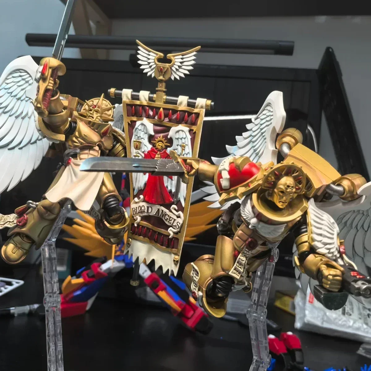 IN VOORRAAD JOYTOY Warhammer 40K 1/18 Action Figure Blood Angel Anime Model Guard Joint Beweegbare Beeldje Collection Model Gift speelgoed