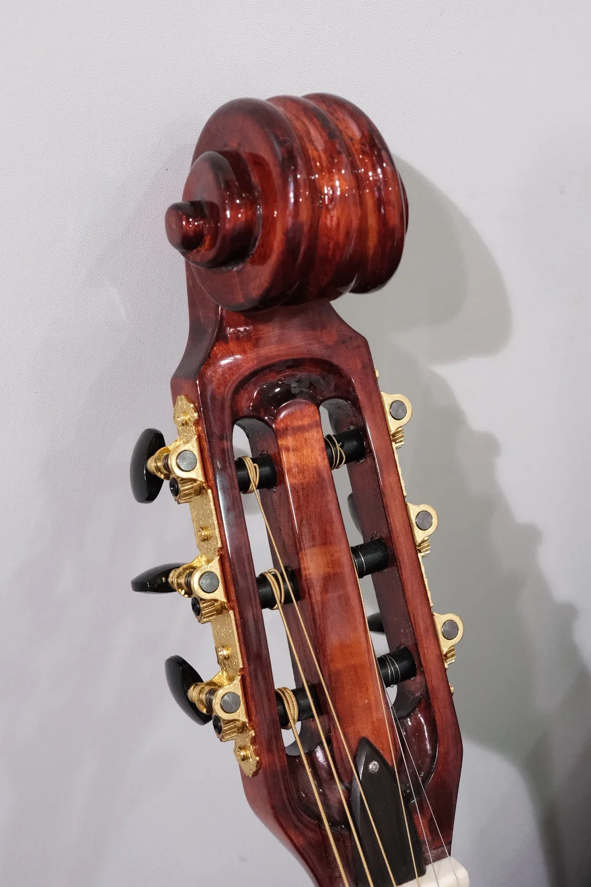 Yunzhi YZ-19NYL Luthier Handcrafted 16