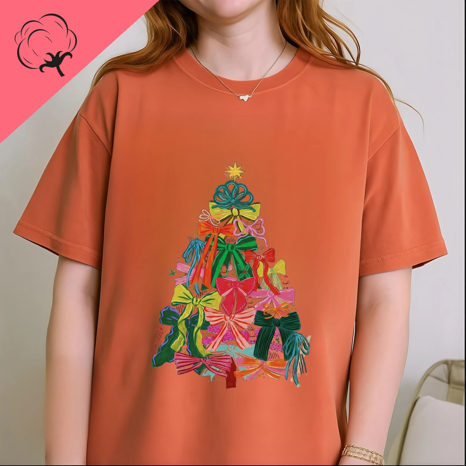 هذا هو هو أروع وقت في السنة. تي شيرت قطني لهدايا عيد الميلاد مصمم على طراز شجرة عيد الميلاد PNG.