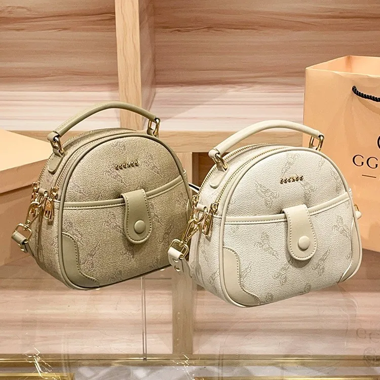 

Designer Inspired Women Leather Tote Bag Elegant Shoulder Handbag Luxury Vintage Style Crossbody Bag for Fashionable