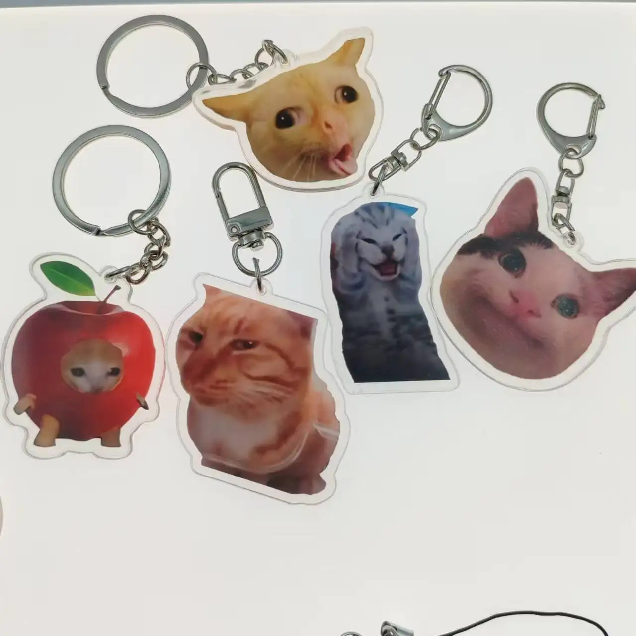 15-Pack Funny Meme Cat Keychains, Cute Acrylic Anime Animal Key Rings, Novelty Phone Charms for Men & Women Gift for Friend