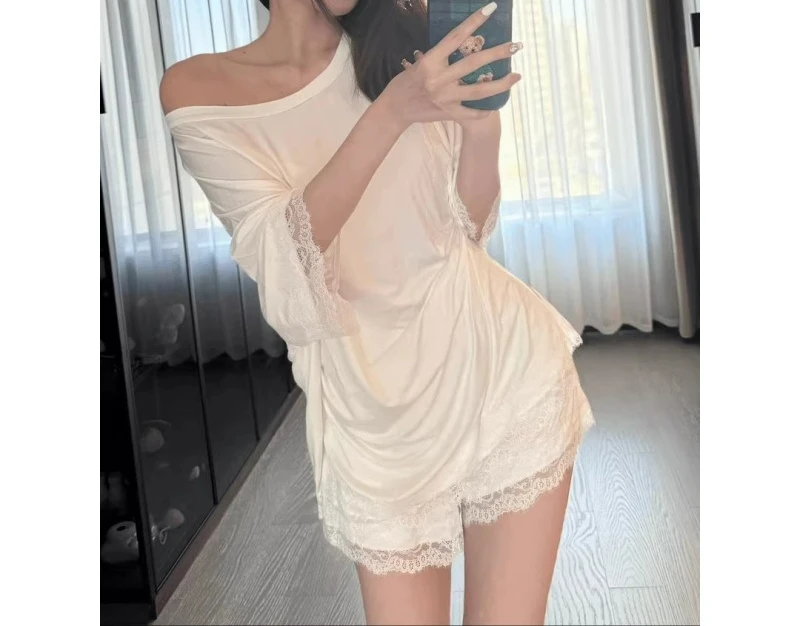 

Sexy Pajamas with Chest Pads Loose Slanted Shoulders Loose Short-sleeved T-shirt Loungewear Set