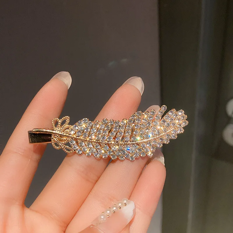 Koreańska inkrustowana spinka do włosów z piórami z kryształu górskiego Moda Flash Diamentowy klips typu kaczy dziób Temperament Boczny klips Akcesoria do włosów