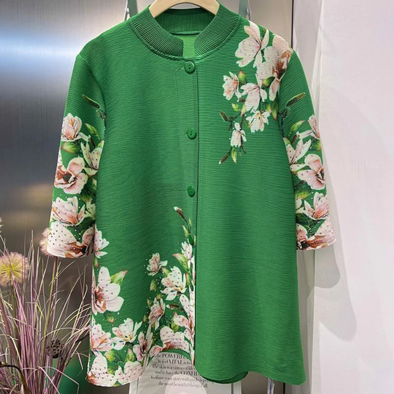 New Chinese  charm mother's clothing with pleats and folds, women's standing collar top shirt, beautiful green color