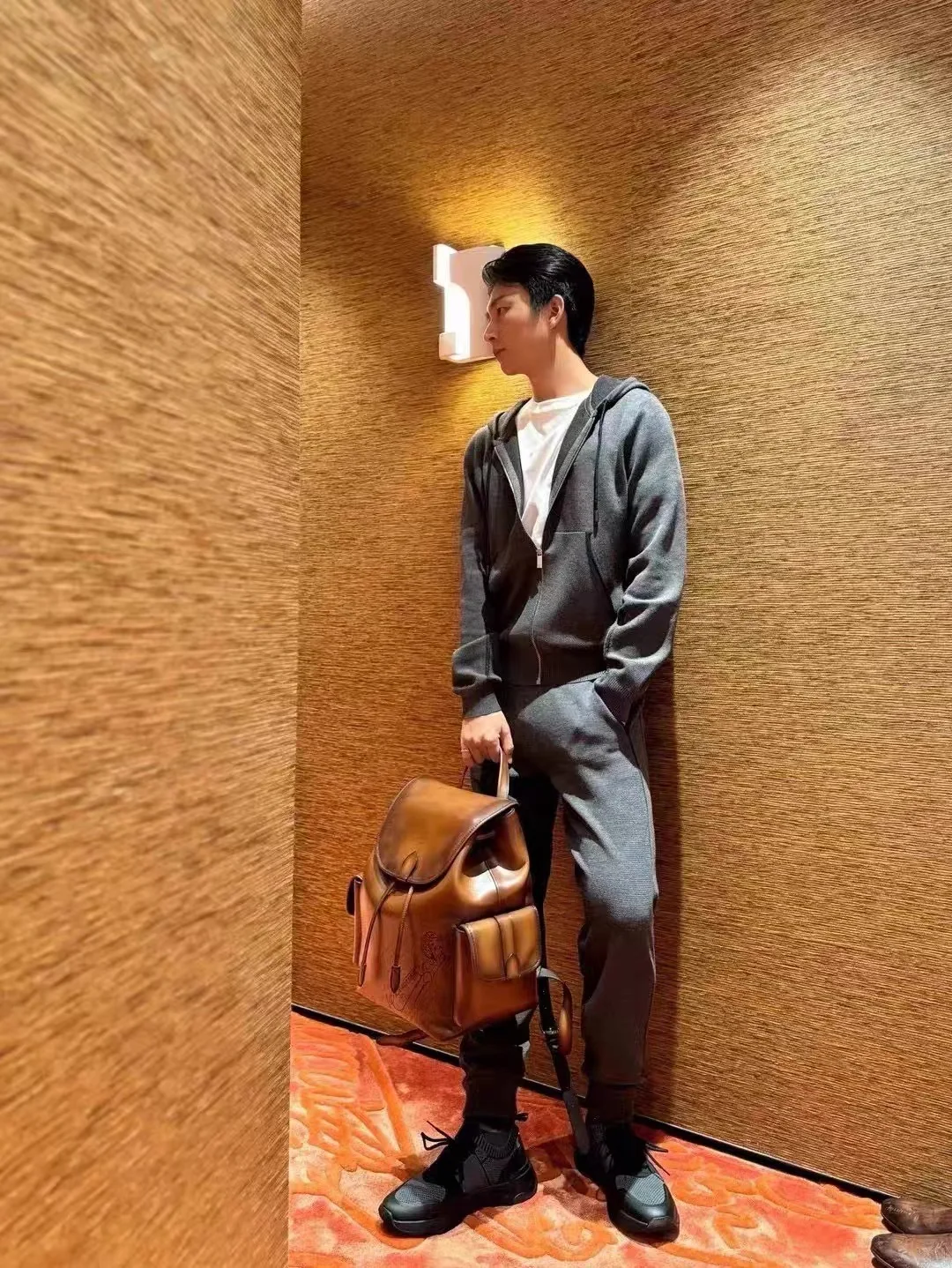 

Шерстяной шелковый трикотажный комплект с капюшоном на молнии, повседневные брюки для мужчин, осенне-зимний свободный крой, цвет, не тонущий