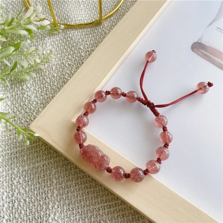 

Natural Crystal Strawberry Crystal Pixiu Bracelet Handwoven Rope Bracelet Jewelry Gift Call Peach Blossom Prosperous Marriage