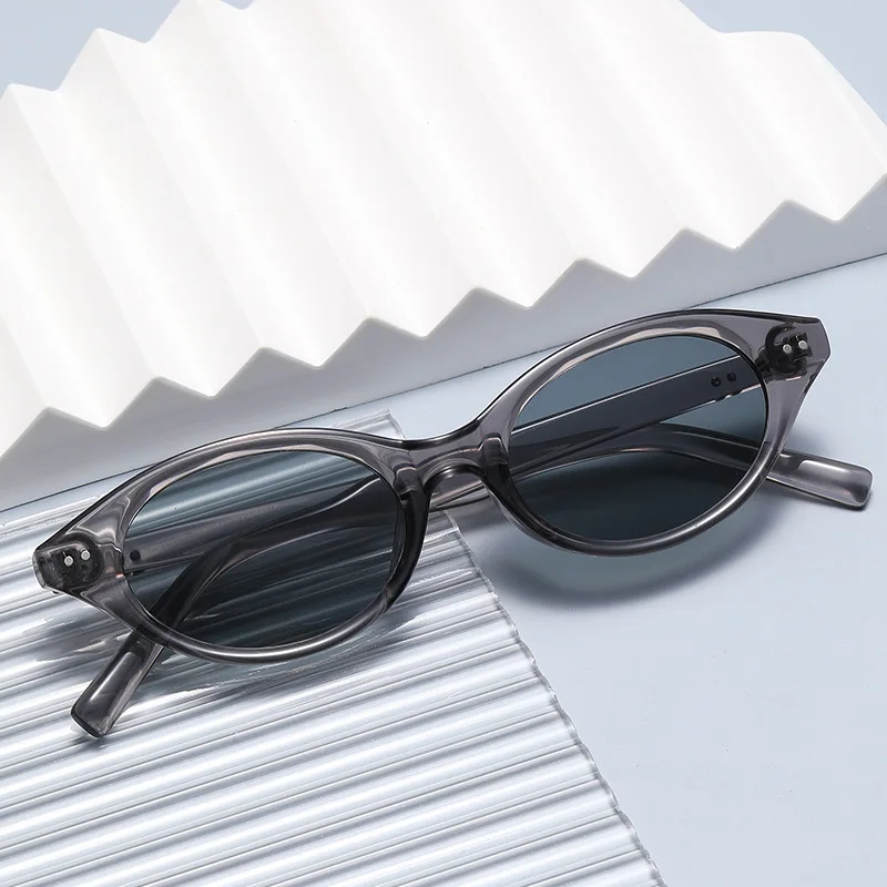 

Cat Eye Shape Sunglasses Woman Hot Selling Rivets Decoration Sun Glasses for Women New Stylish Men Sun Glass